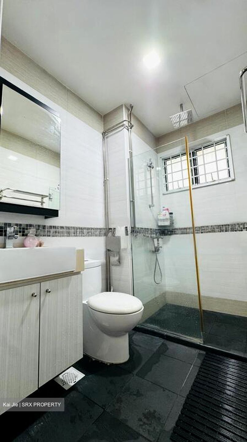 Fernvale Road (D28), Terrace #463428861